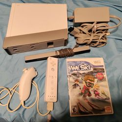 Nintendo Wii Working And Tested With Game 