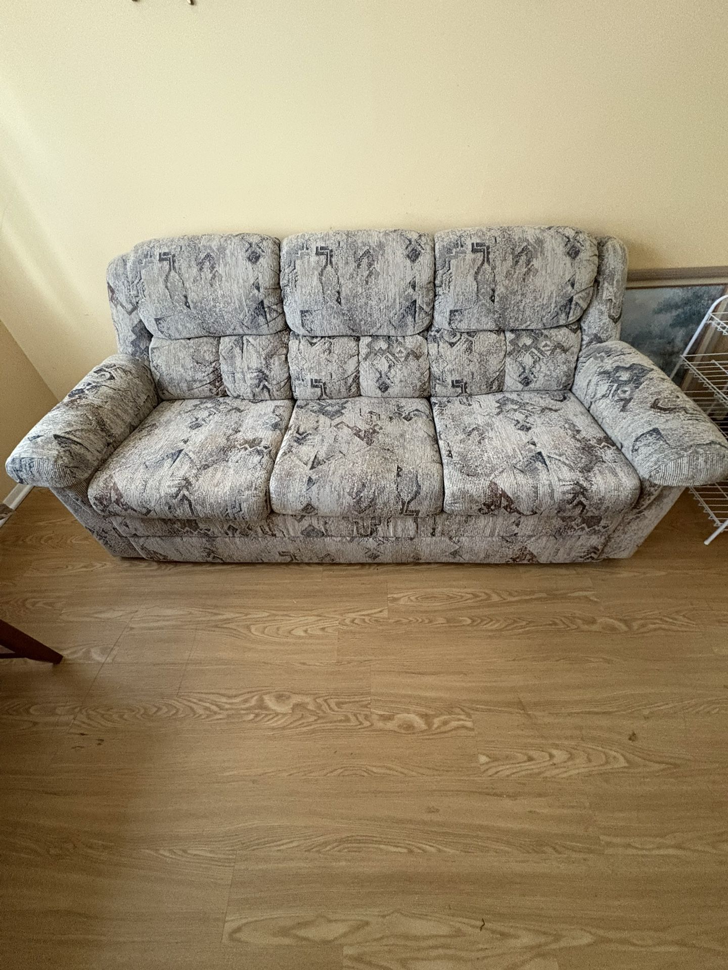 Lazy Boy Queen Size Sofa Sleeper