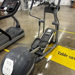 Precor EFX 556i Experience Series Elliptical