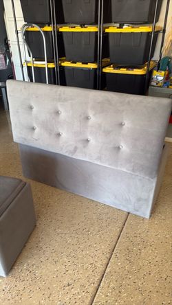 Gray Velvet Tufted Upholstered Stool or foot rest