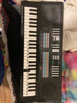 Vintage Yamaha keyboard