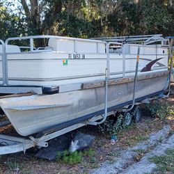 Pontoon Boat 20’