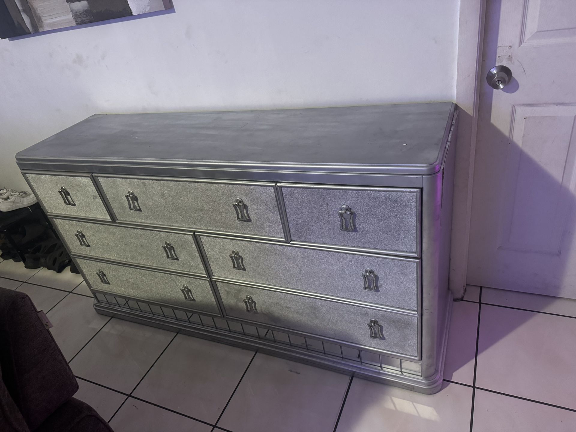 7 Draw Sliver Dresser