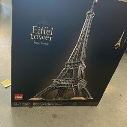 Eiffel Tower LEGO