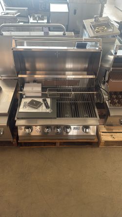 Lion L75000 32-Inch Stainless Steel Built-In Natural Gas Grill Model # 75623