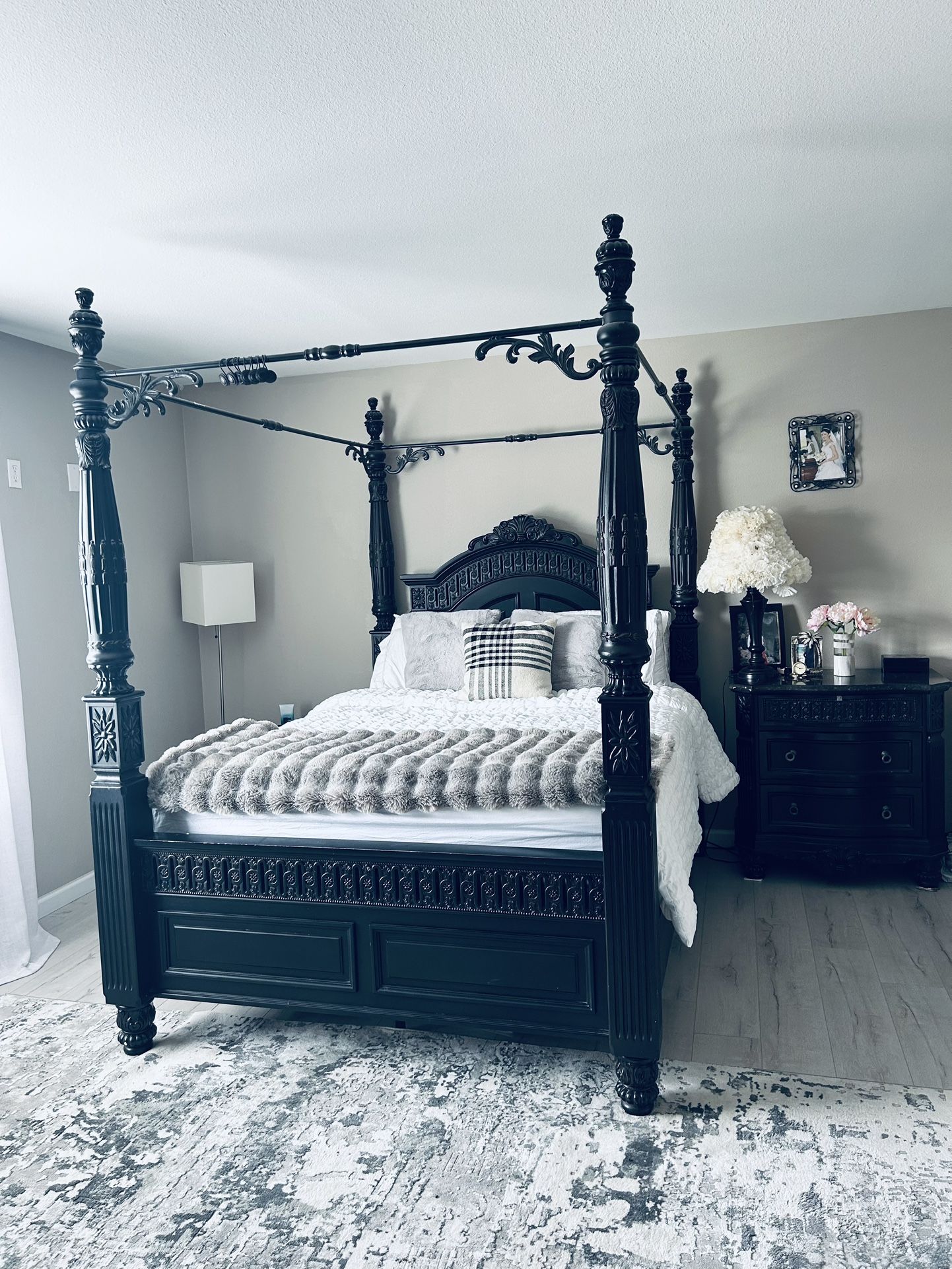 Beautiful Bedroom Set (Britannia Rose)