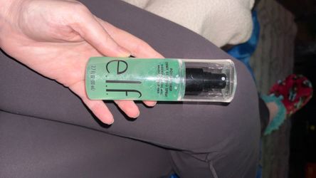 E.L.F power grip feet setting spray