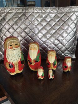 Nesting Santas