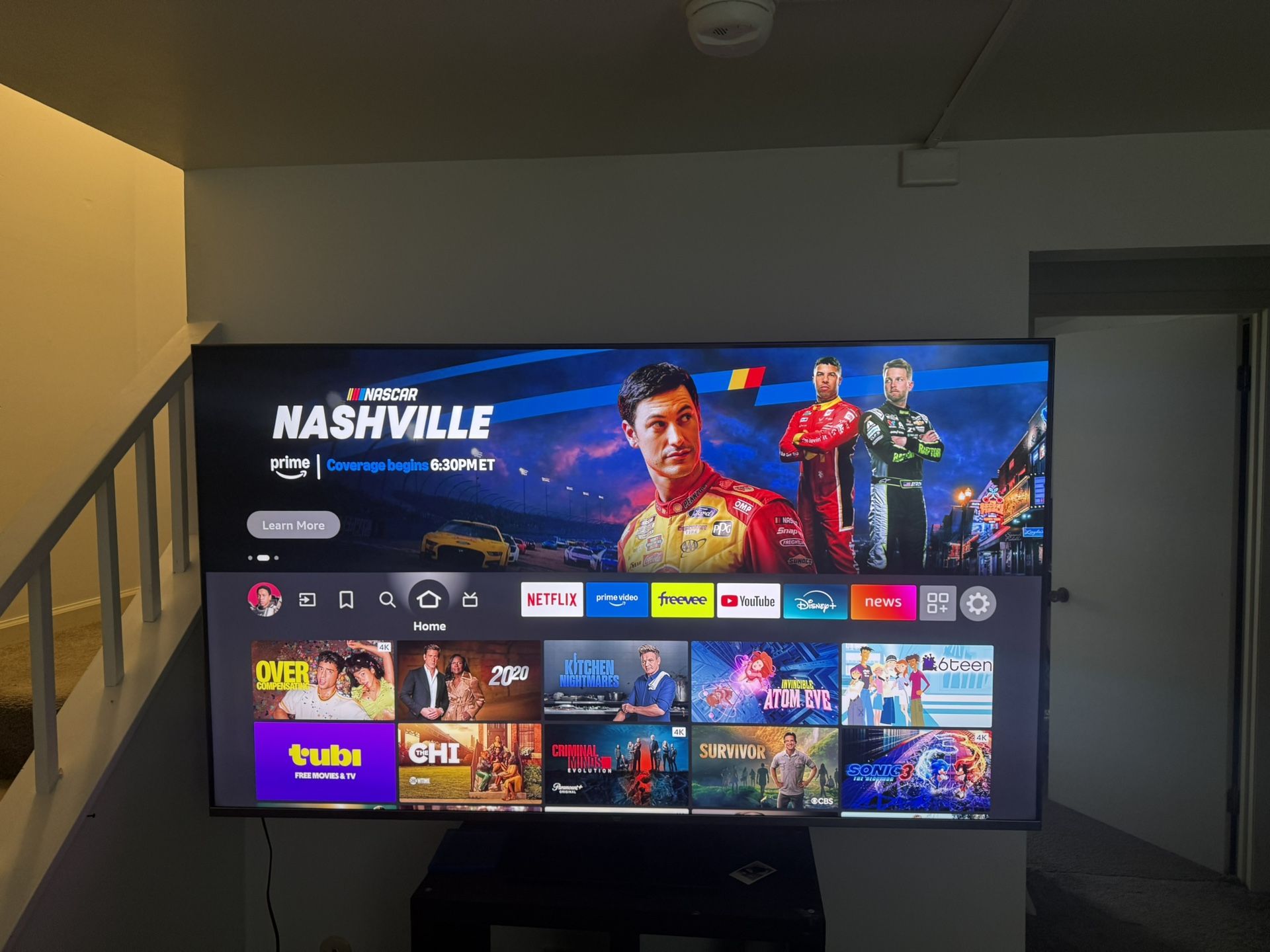 Amazon TV 75” QLED