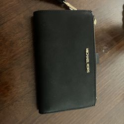 Michael Kors Wristlet/ Cell Phone 