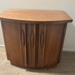 Mid Century Brutalist Diamond Nightstand End Table Cabinet by Thomasville Furniture Solid Wood