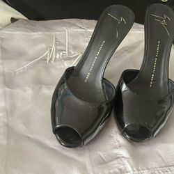 Giuseppe Zanotti black sandals open toe shoes peep toe heels classic sexy slides