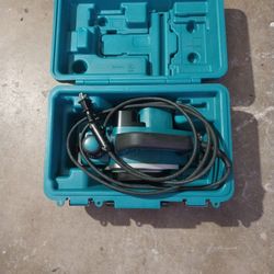 Electric Makita Planers  120 V - 6 . 5 A - Hz 17000  / min ( Brand New  )
