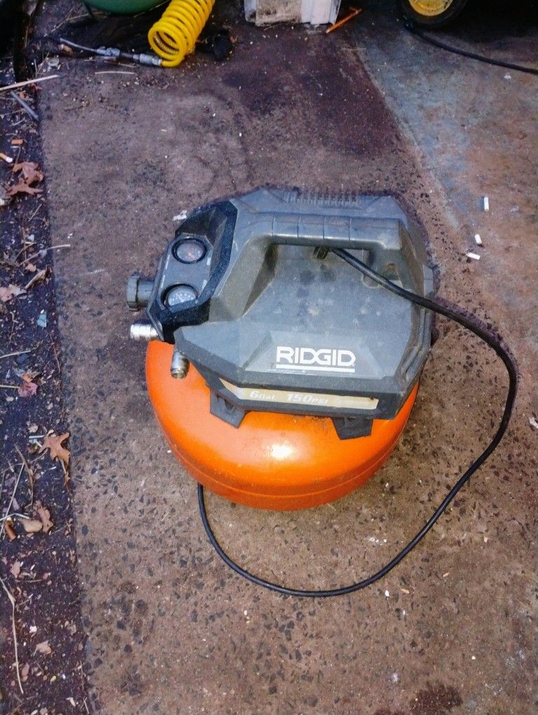 Ridgid Air Compressor Two Hoses