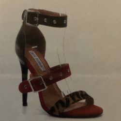 Cute High Heel Sandals Size: 8.5