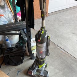 vacuum cleaner $30 or best offer don’t be shy
