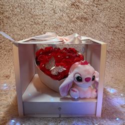 Hermosos cajas Con Rosas Eternas Con Alajeros Para  San Valentín 