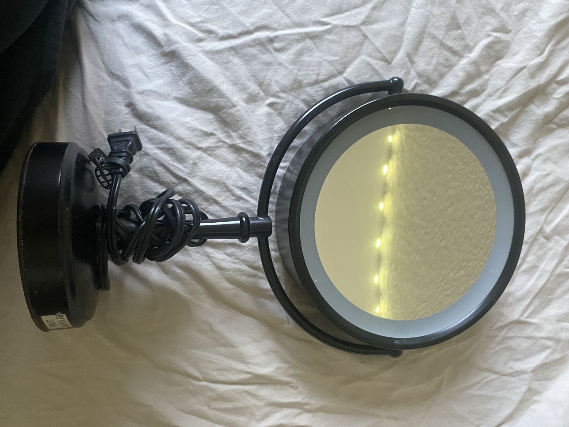 Makeup mirror
