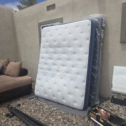 New Queen  With Frame
