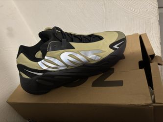 Adidas Yeezy Boost 700 Resin 