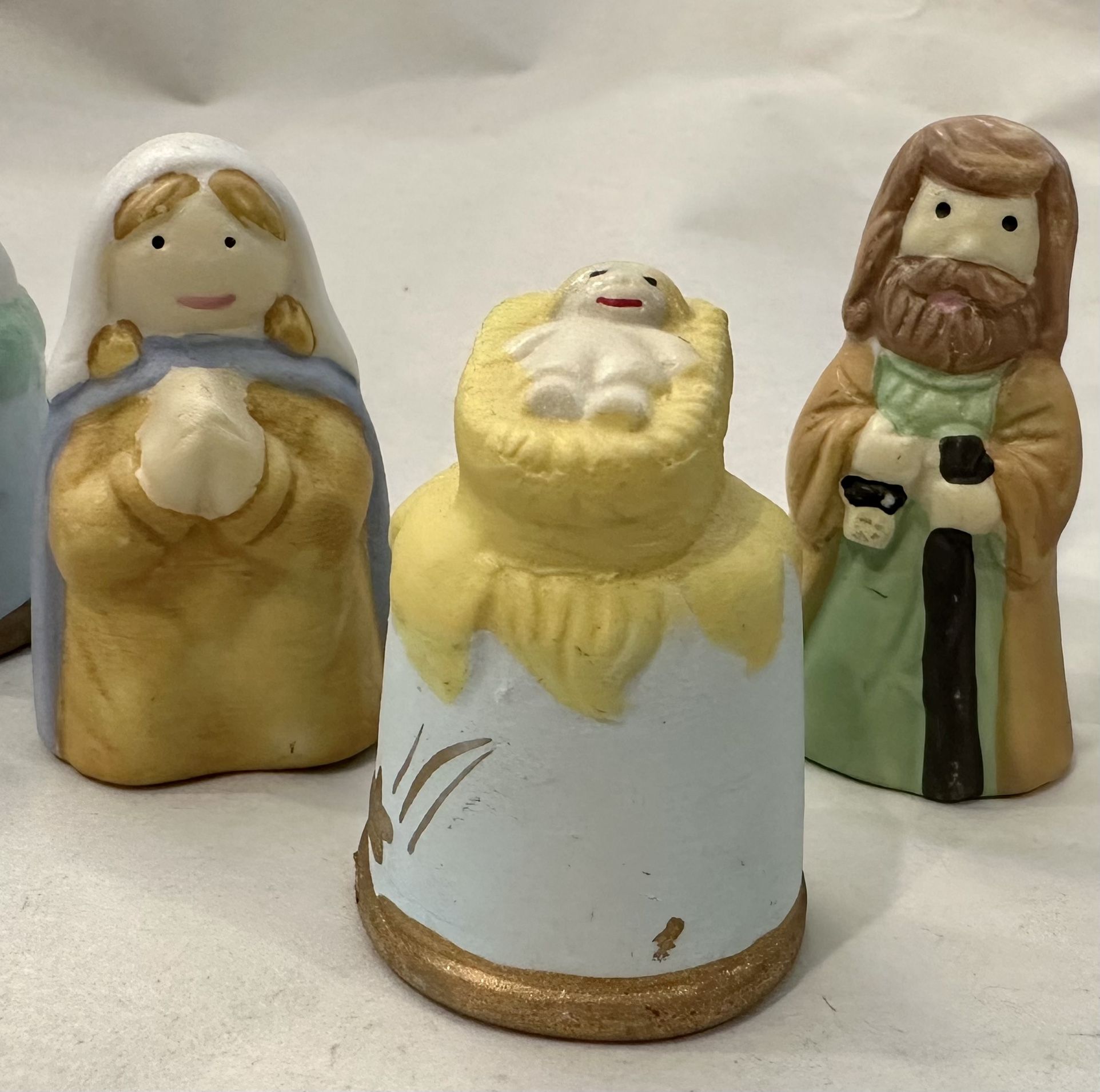 Vintage Enesco nativity thimbles