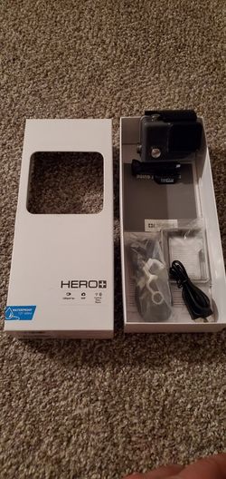 GoPro Hero + w/16GB microSDHC