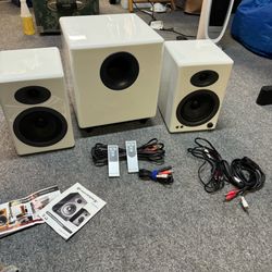 Audioengine A5+ Wireless Speakers & S8 Subwoofer White