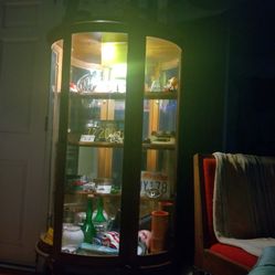 Vintage Curio Cabinet, Beautiful Condition! $225
