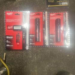 Milwaukee Flashlights & Headlight