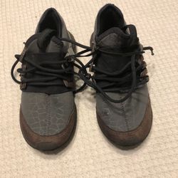 Adidas Water Proof Shoes 👞 Size 3.5