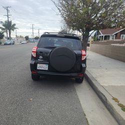  2011 Toyota rav4 130,000 Miles Clean Title Running Good Condition 