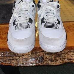 Jordan 4 Military Blacks