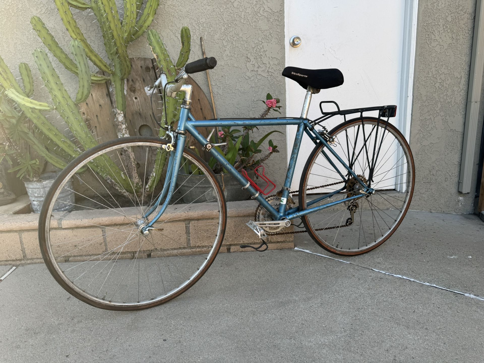 Vintage Trek Road Bike ( Small Frame)