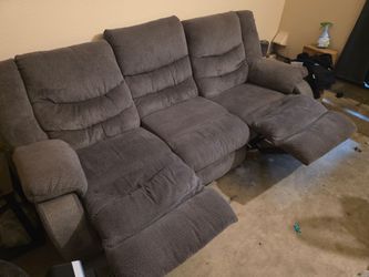 3 seater recliner couch