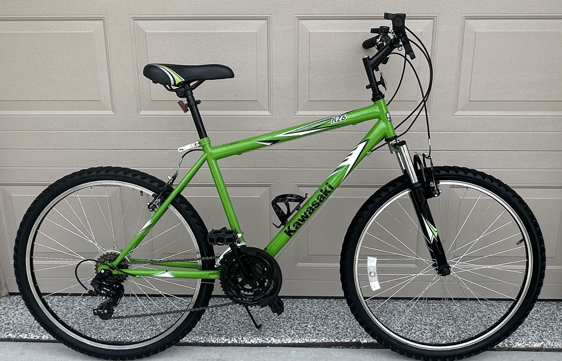 Kawasaki K26 18-Speed Mountain Bike