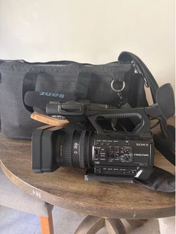 Sony HXR-NX100