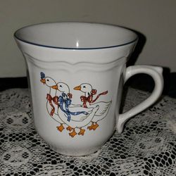 VINTAGE BRICK OVEN STONEWARE BIRD GOOSE GEESE SWAN DUCK DUCKLING COFFEE CUP MUG CHINA DISH