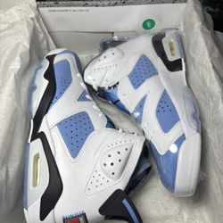 Air Jordan 6 Retro UNC 