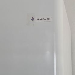 Frigidaire Refrigerator good condition