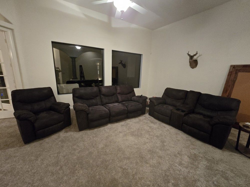 Reclining Couches And Recliner 