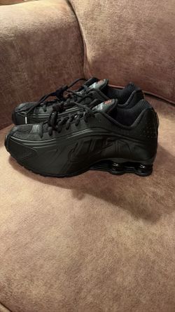 Nike Air Shox   (Men Size 8)