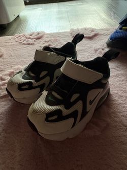 Baby shoes / toddler shoes
