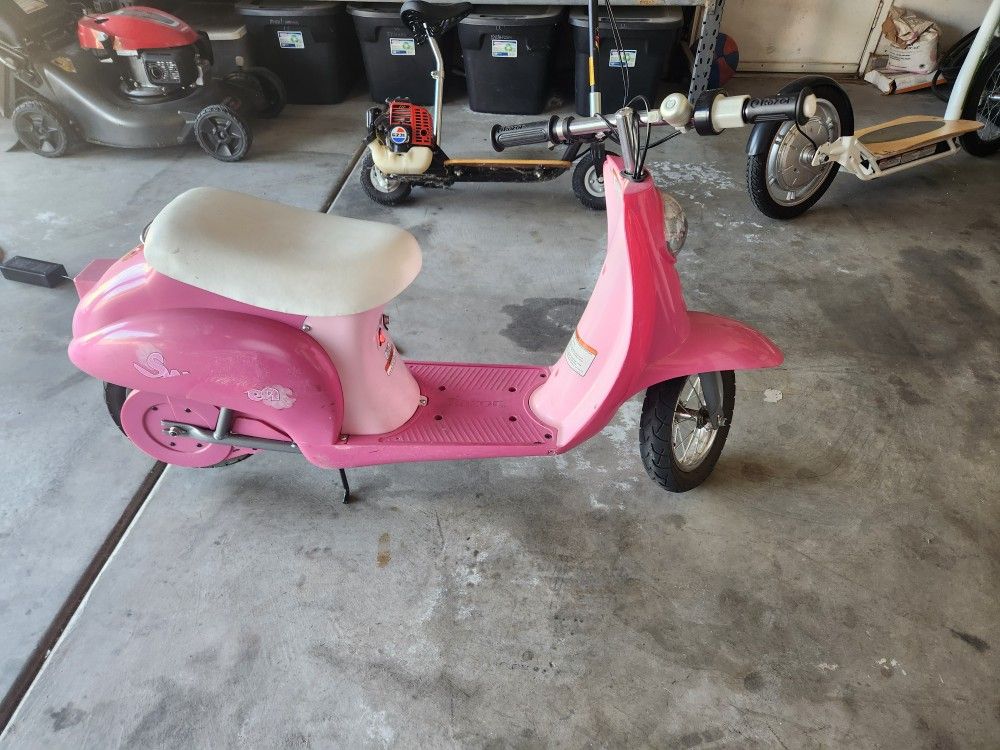 Sweet Pea Razor Scooter