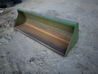 7ft John Deere Bucket
