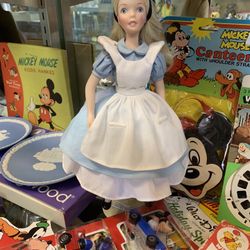 Alice in Wonderland Franklin Heirloom Doll