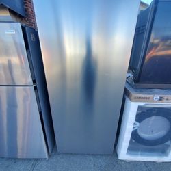 Forte freezer warranty stainless side 33 wide by 74 hight new open box ..$975