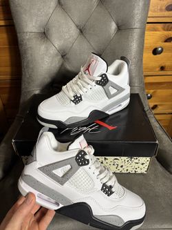 Jordan 4 White Cement Size 7 Men’s Sneakers