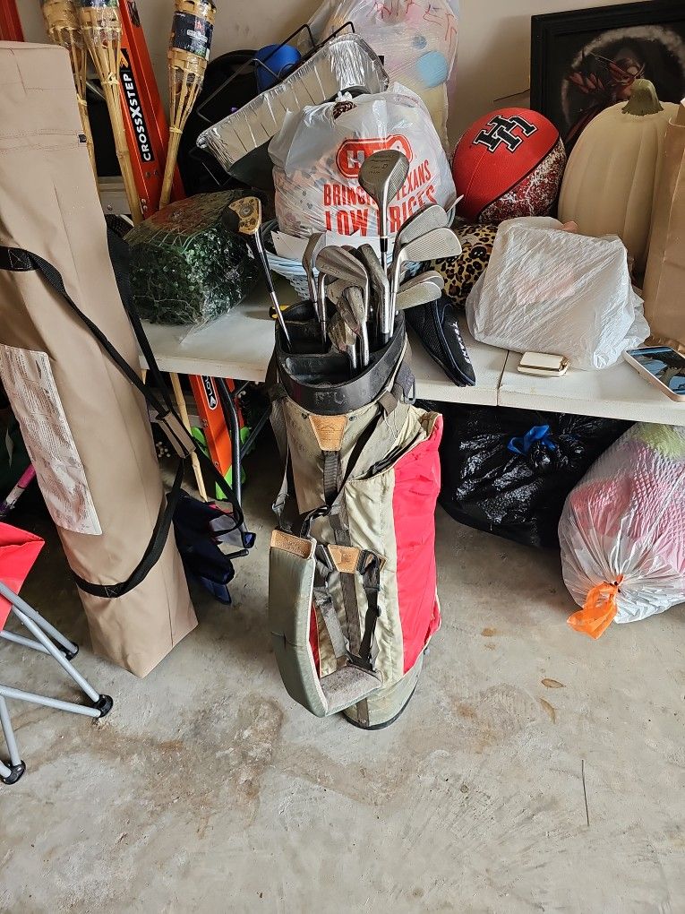 Golf Clubs All Sizes With Holder