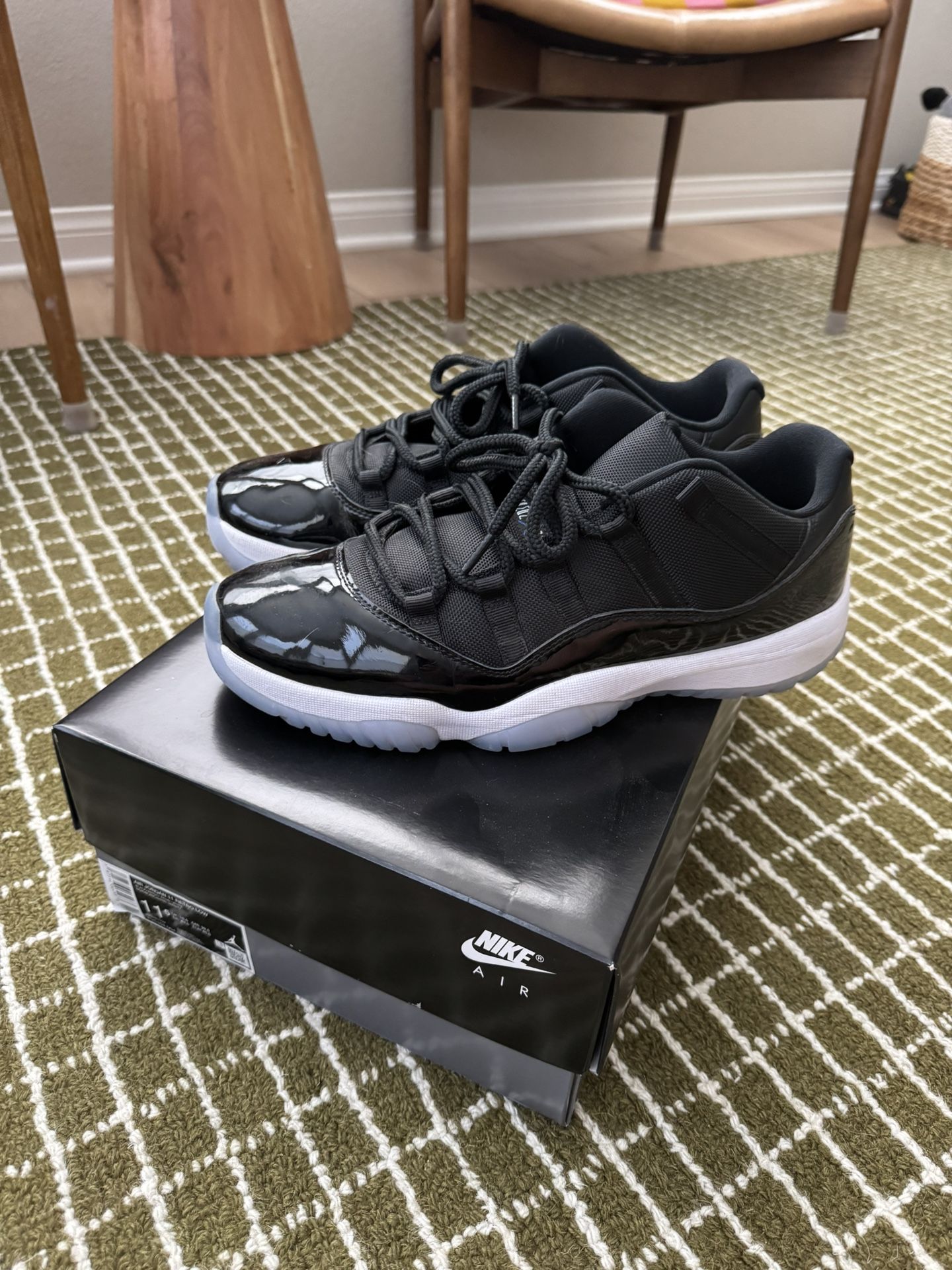 Air Jordan 11 Retro Low