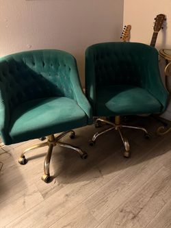 Set of 2 Green Velvet Tufted Office Chairs